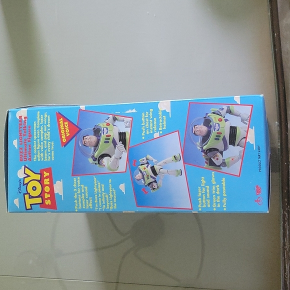 Buzz Lightyear Ultimate Talking Action Figure - Picture 3 of 15